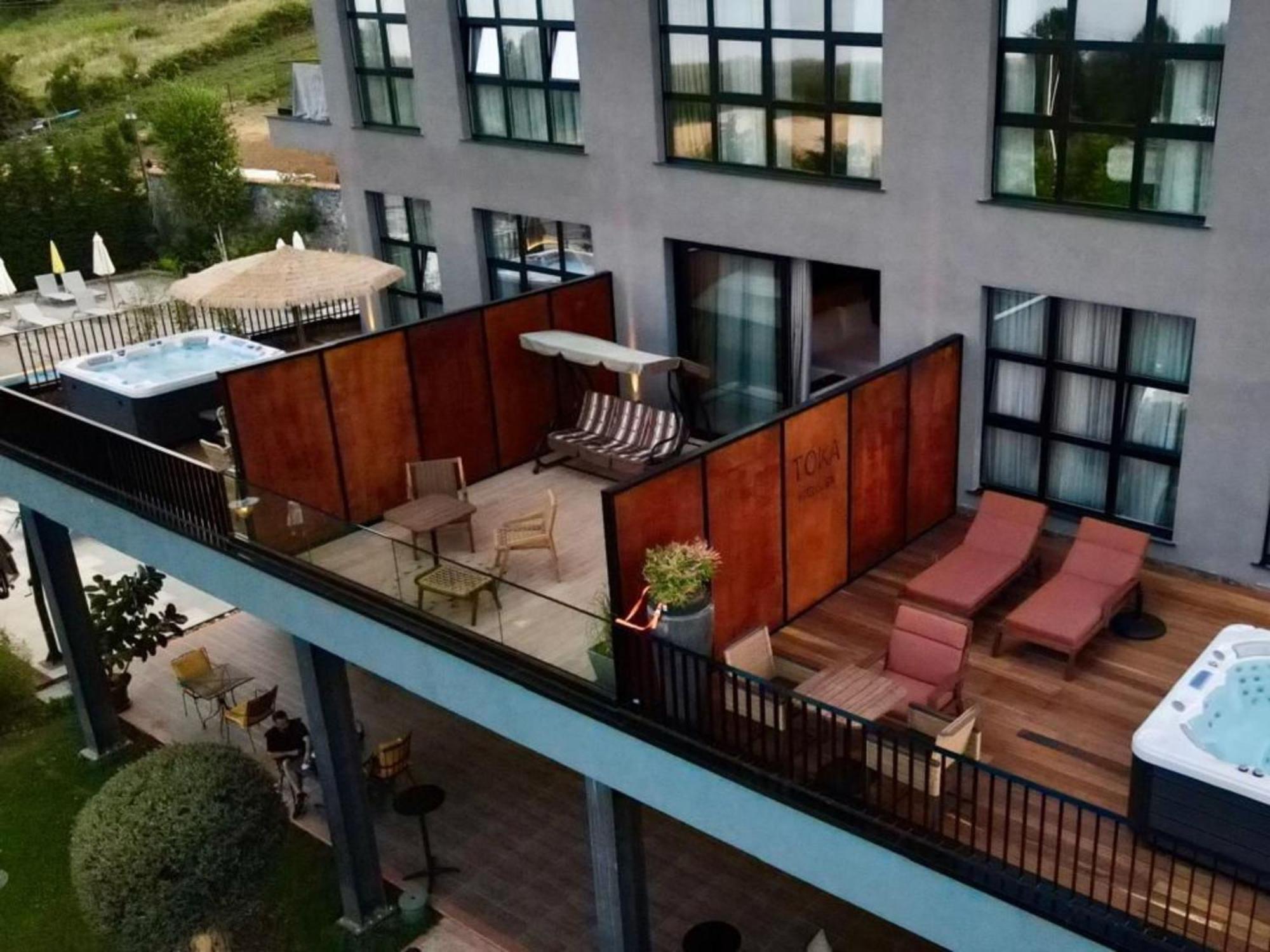 Toka Hotel Restaurant Udenisht Exterior foto